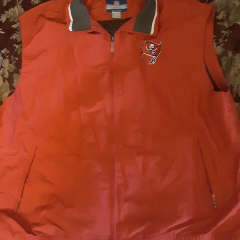 Tampa bay Buccaneers vest